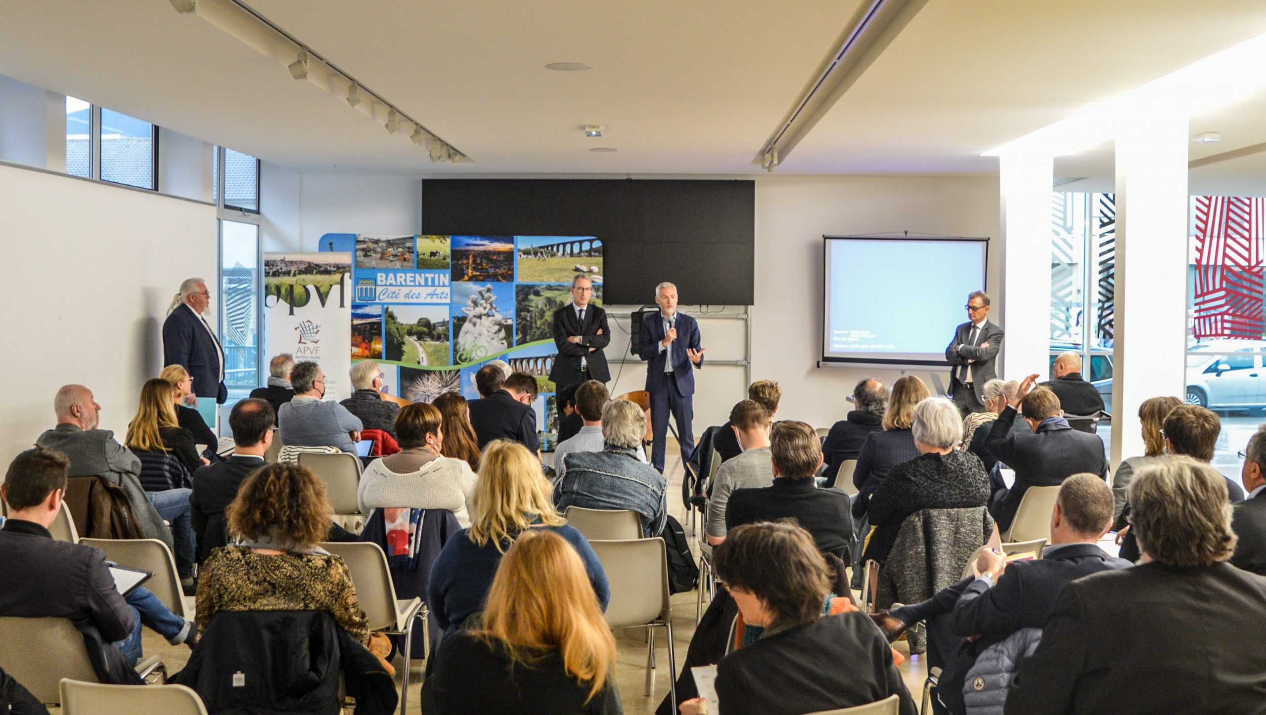 Rencontres territoriales de l’APVF :  Plus de 60 élus de petites villes réunis à Barentin